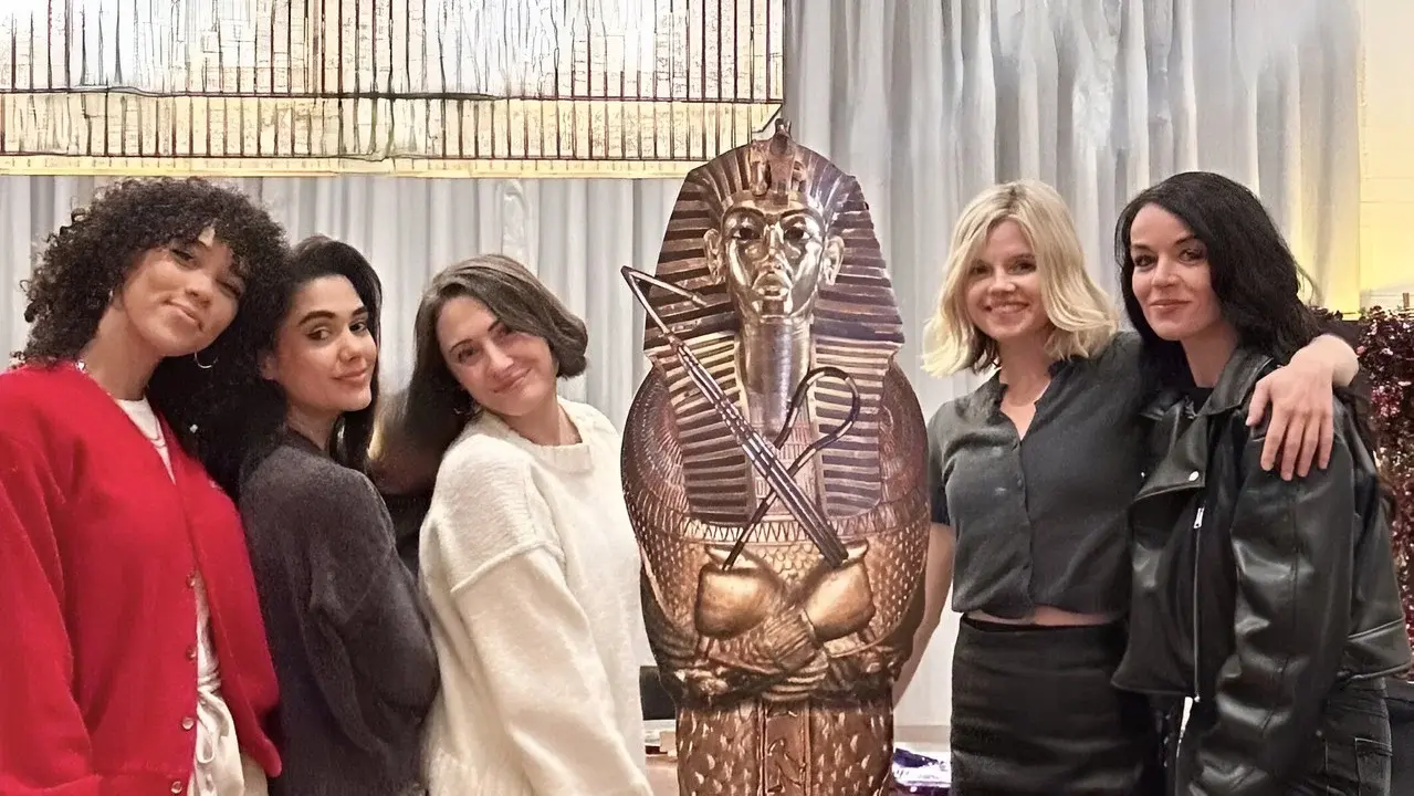 A Very Anubis Christmas Eve