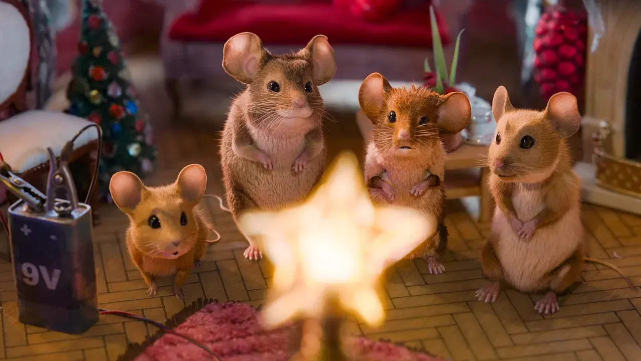 A Mouse Hunt for Christmas